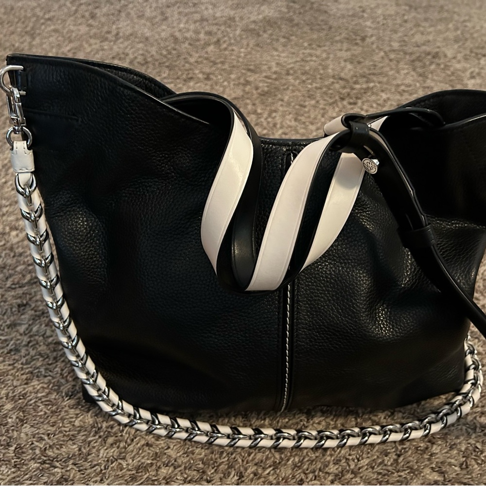 Leather handbag